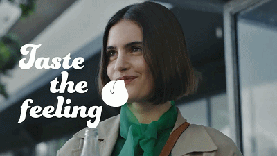 可口可樂換logo了，舌頭視角廣告片了解一下？